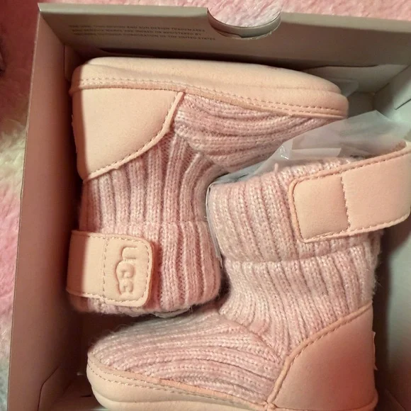 UGG Soft Pink Infant Booties - Picture 4 of 6